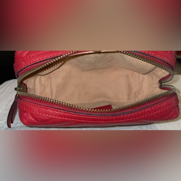 GUCCI CALFSKIN MATELASSE GG MARMONT COSMETIC CASE IN RED EUC - Picture 3 of 15